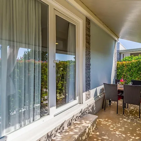Mobile Luxury Premium-1 By Interhome بيت للعطل بولا